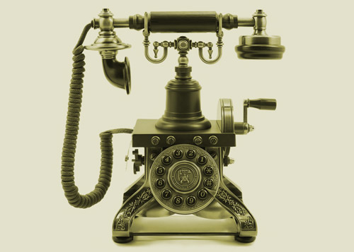 Old-fashioned-telephone